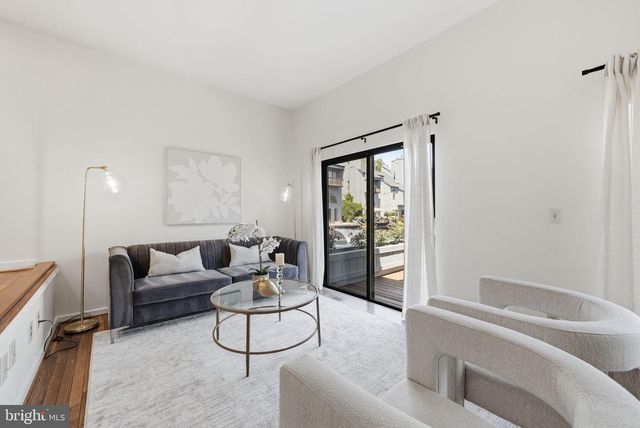 11124 GLADE DR, Reston, VA 20191