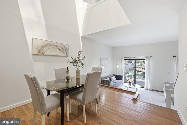 11124 GLADE DR, Reston, VA 20191
