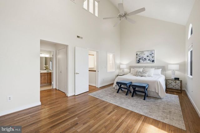 11124 GLADE DR, Reston, VA 20191