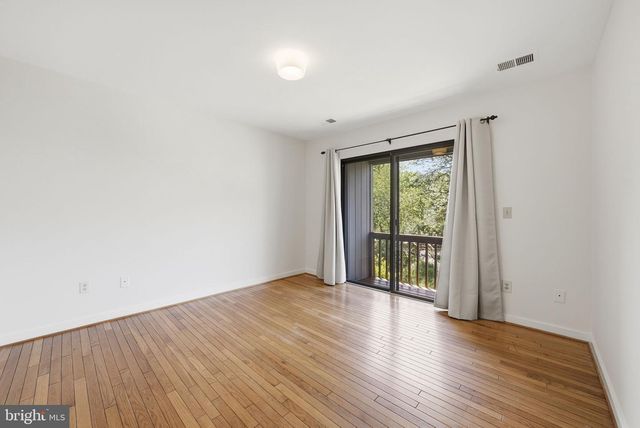 11124 GLADE DR, Reston, VA 20191