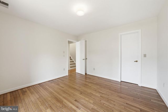 11124 GLADE DR, Reston, VA 20191