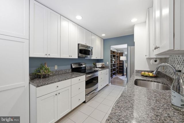 11124 GLADE DR, Reston, VA 20191