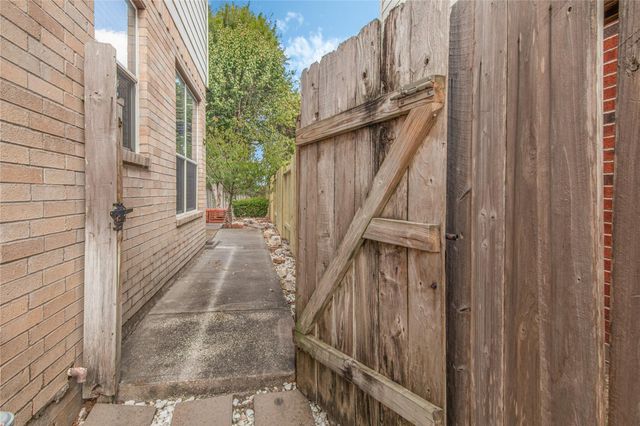 16418 Pademelon Drive, Sugar Land, TX 77498