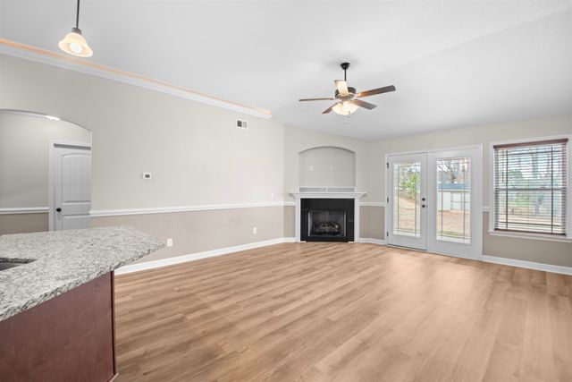 211 Daybreak Court, Wellford, SC 29385