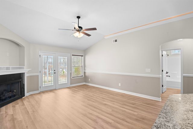 211 Daybreak Court, Wellford, SC 29385