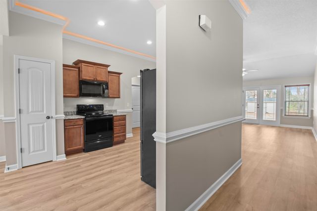 211 Daybreak Court, Wellford, SC 29385