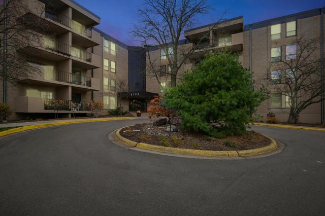 6730 Vernon Avenue S 201, Edina, MN 55436