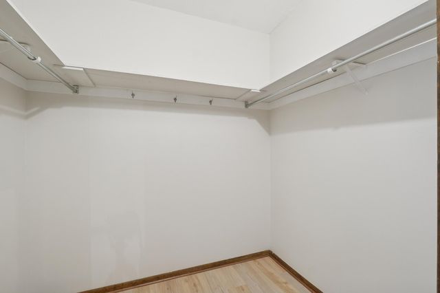 6730 Vernon Avenue S 201, Edina, MN 55436