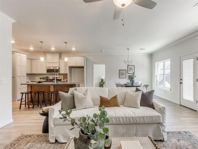 11728 SW 14th Street, Yukon, OK 73099