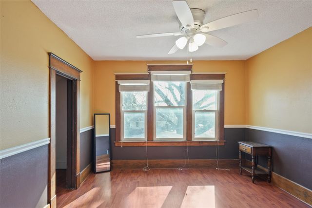 210 N 4th Street, Knoxville, IA 50138