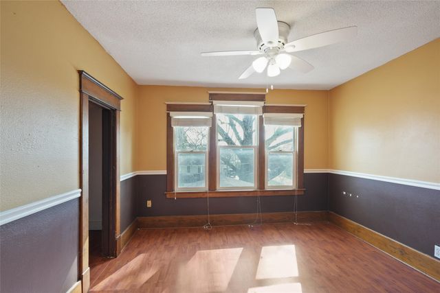 210 N 4th Street, Knoxville, IA 50138