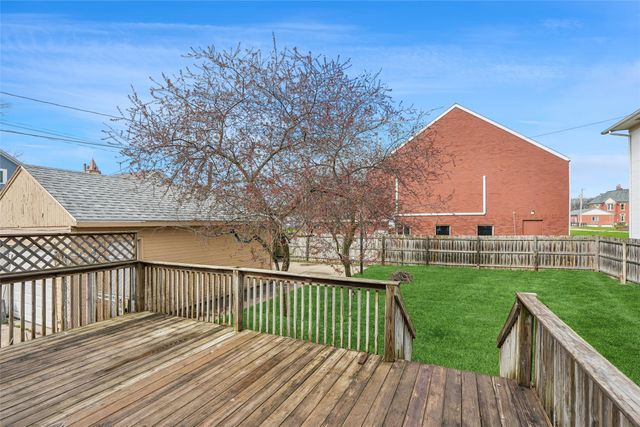 210 N 4th Street, Knoxville, IA 50138