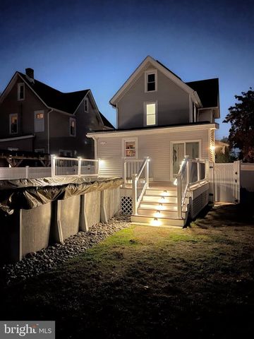 100 POPLAR AVE, Westville, NJ 08093