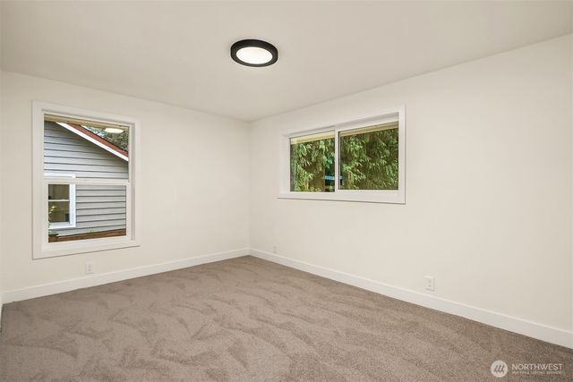 2032 NE 123rd Street, Seattle, WA 98125