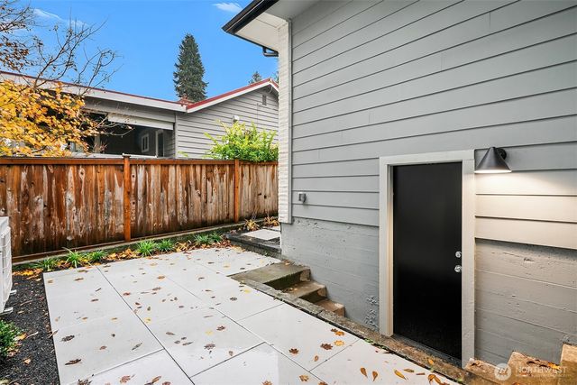 2032 NE 123rd Street, Seattle, WA 98125