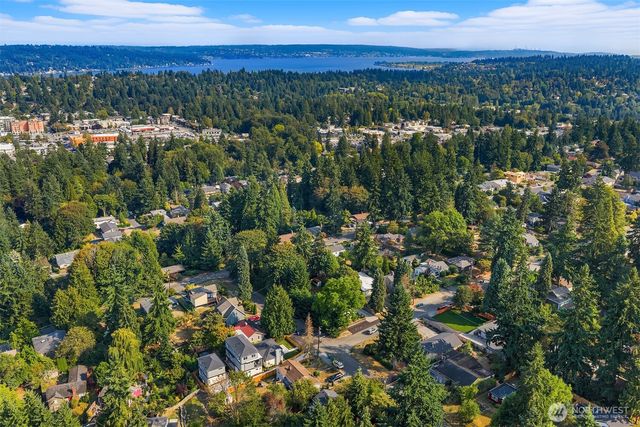 2032 NE 123rd Street, Seattle, WA 98125