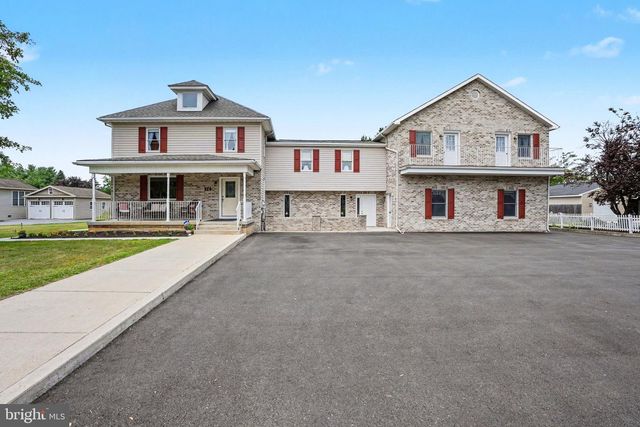 924 W TRINDLE ROAD, Mechanicsburg, PA 17055