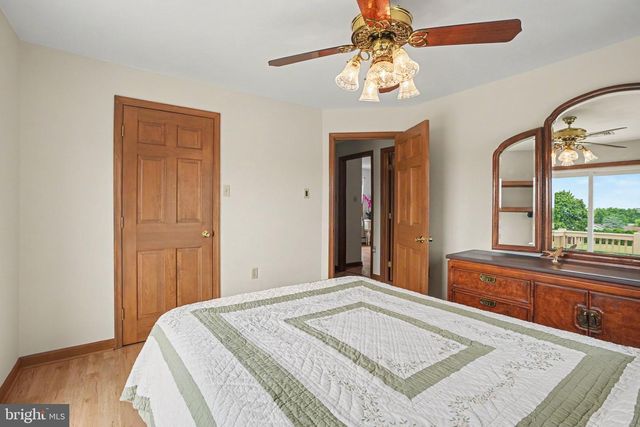 924 W TRINDLE ROAD, Mechanicsburg, PA 17055
