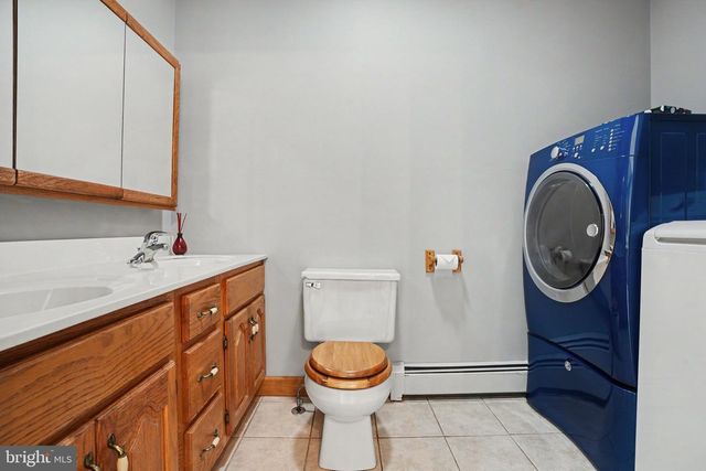 924 W TRINDLE ROAD, Mechanicsburg, PA 17055