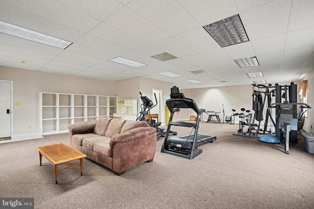 924 W TRINDLE ROAD, Mechanicsburg, PA 17055