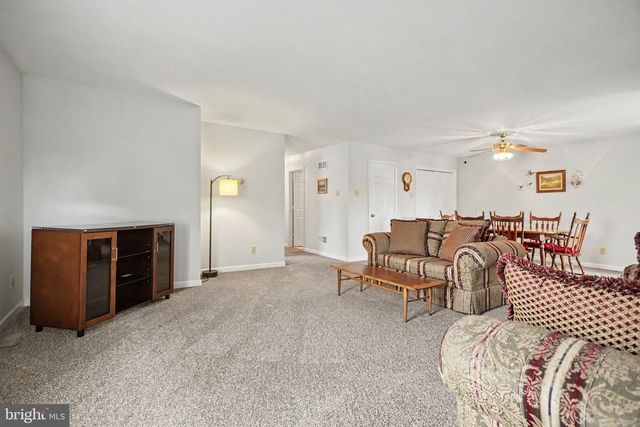 924 W TRINDLE ROAD, Mechanicsburg, PA 17055