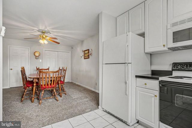 924 W TRINDLE ROAD, Mechanicsburg, PA 17055