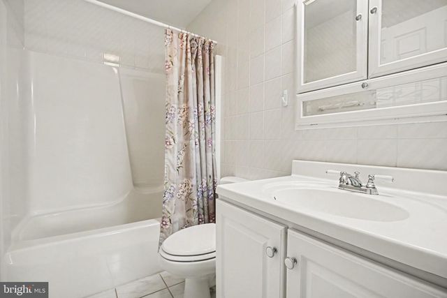 924 W TRINDLE ROAD, Mechanicsburg, PA 17055