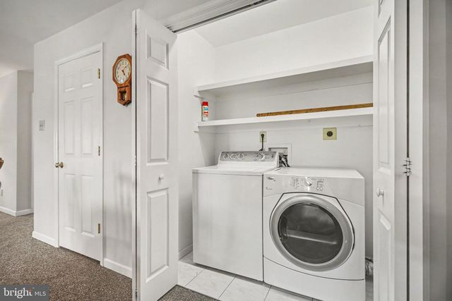 924 W TRINDLE ROAD, Mechanicsburg, PA 17055
