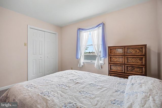 924 W TRINDLE ROAD, Mechanicsburg, PA 17055
