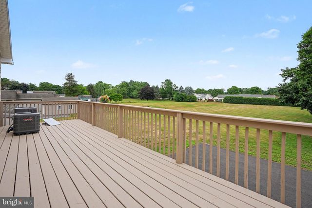 924 W TRINDLE ROAD, Mechanicsburg, PA 17055