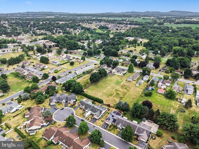 924 W TRINDLE ROAD, Mechanicsburg, PA 17055