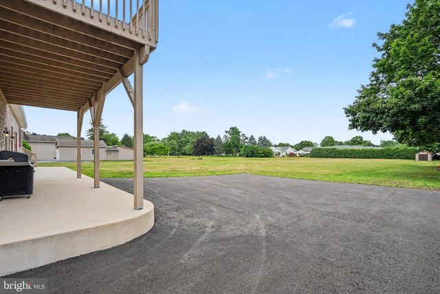 924 W TRINDLE ROAD, Mechanicsburg, PA 17055