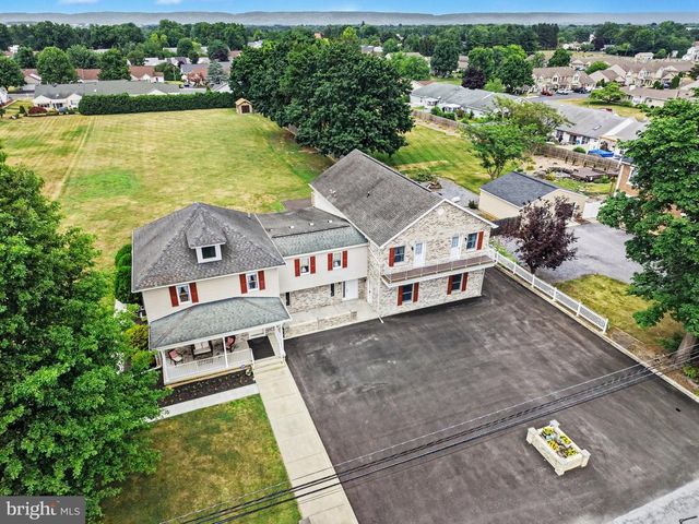 924 W TRINDLE ROAD, Mechanicsburg, PA 17055