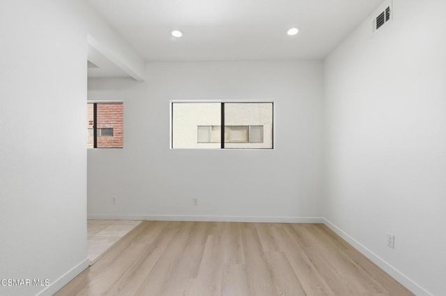 1200 Valley View Road 304, Glendale, CA 91202