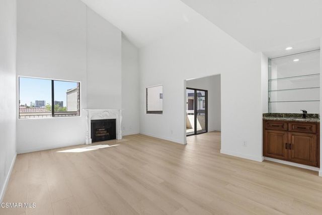 1200 Valley View Road 304, Glendale, CA 91202