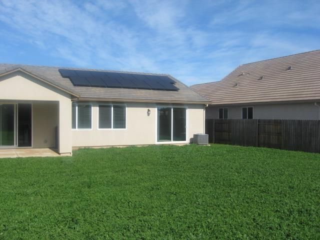 1810 St Croix Ct, Plumas Lake, CA 95961