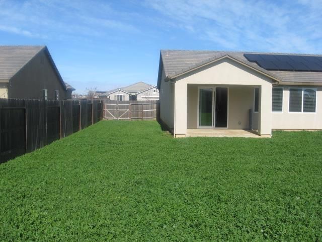 1810 St Croix Ct, Plumas Lake, CA 95961