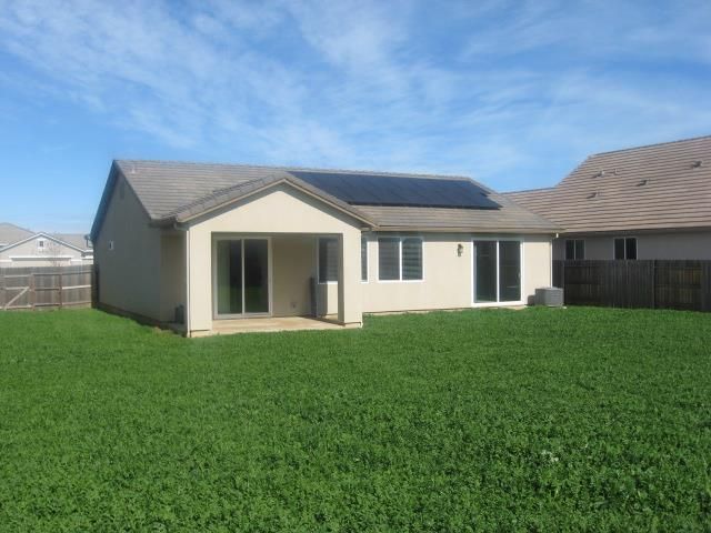 1810 St Croix Ct, Plumas Lake, CA 95961