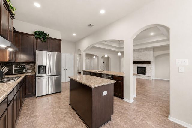 4329 S Meridian Greens Drive, Dickinson, TX 77539