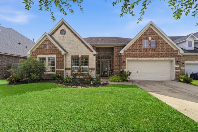 4329 S Meridian Greens Drive, Dickinson, TX 77539