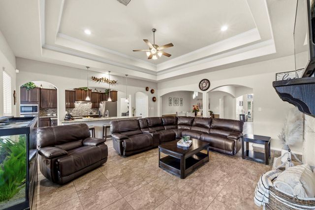 4329 S Meridian Greens Drive, Dickinson, TX 77539