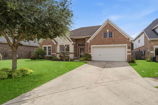 4329 S Meridian Greens Drive, Dickinson, TX 77539