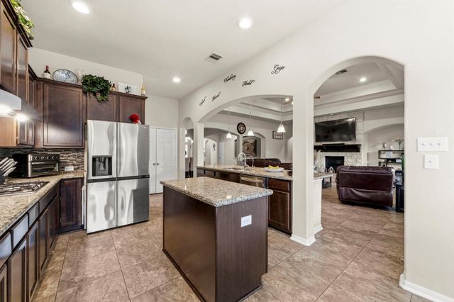4329 S Meridian Greens Drive, Dickinson, TX 77539