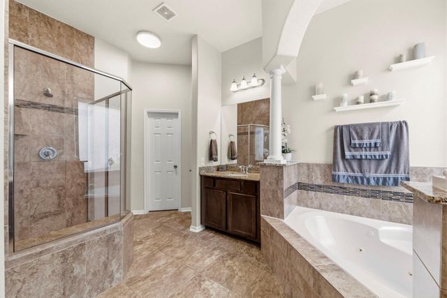 4329 S Meridian Greens Drive, Dickinson, TX 77539