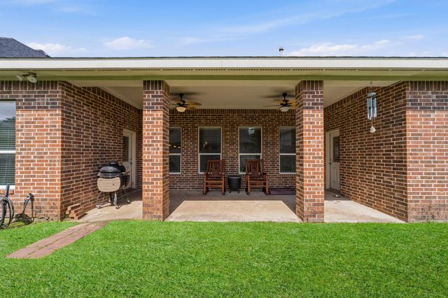 4329 S Meridian Greens Drive, Dickinson, TX 77539