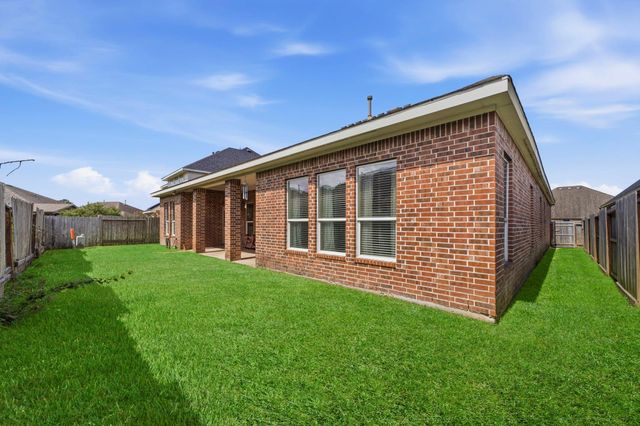 4329 S Meridian Greens Drive, Dickinson, TX 77539
