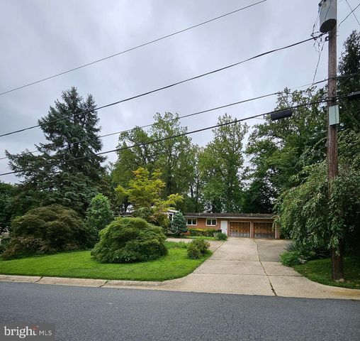 6204 LENOX RD, Bethesda, MD 20817