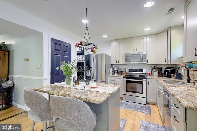 4951 BONNIEWOOD DR, Shady Side, MD 20764