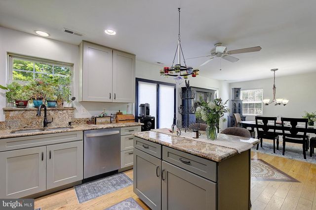 4951 BONNIEWOOD DR, Shady Side, MD 20764