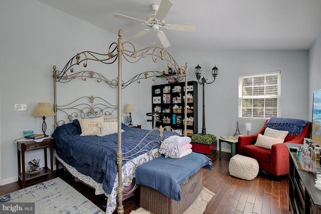 4951 BONNIEWOOD DR, Shady Side, MD 20764